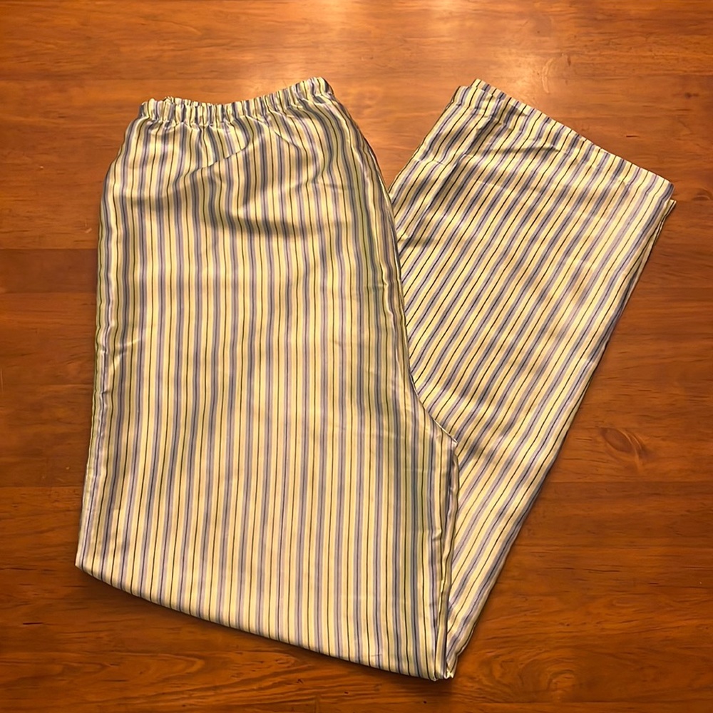 French Dressing brand silky pajama pants. Women’s Large. Good condition.
